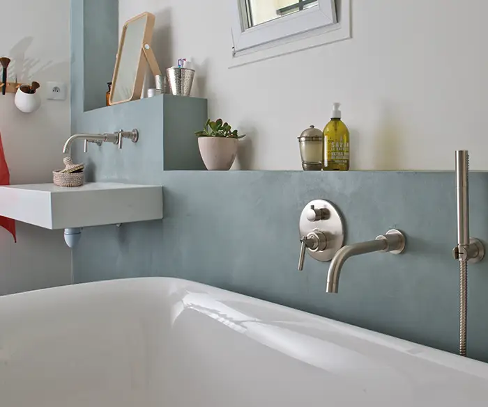 freistehende Badewanne in minimalistischem, linienarmen Design von der Rieger – Ihre Bäderschmiede